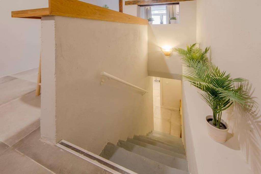 Cool Deluxe Interior Design A 2 Min De Gran Via Apartment Madrid Exterior photo